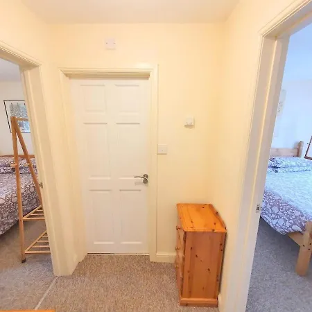 Bassett Flat With 2 Bedrooms And Superfast Wi-Fi Sittingbourne Exterior photo