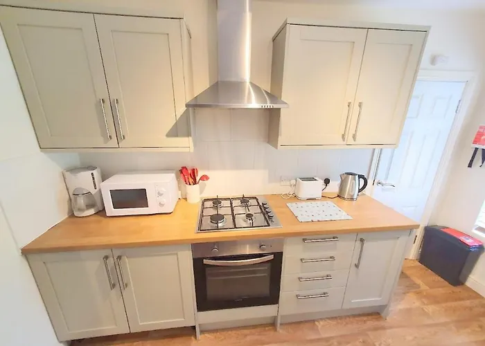 Bassett Flat With 2 Bedrooms And Superfast Wi-Fi
