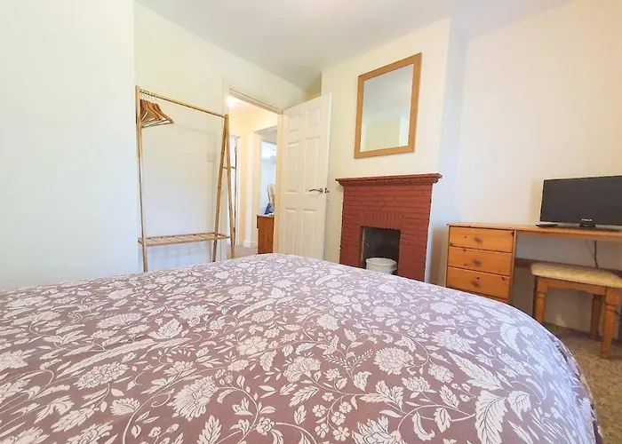 Bassett Flat With 2 Bedrooms And Superfast Wi-Fi