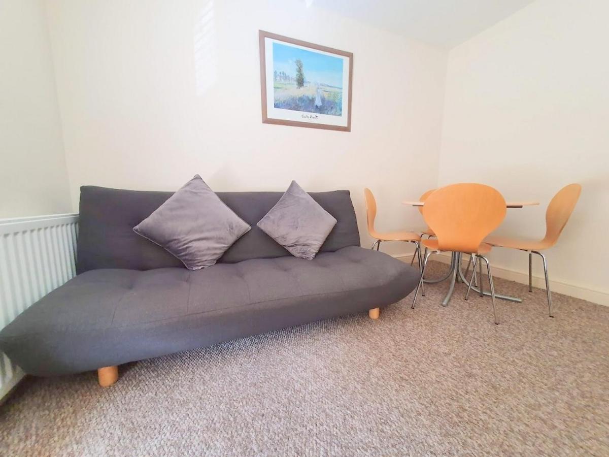 Bassett Flat With 2 Bedrooms And Superfast Wi-fi Apartment Sittingbourne