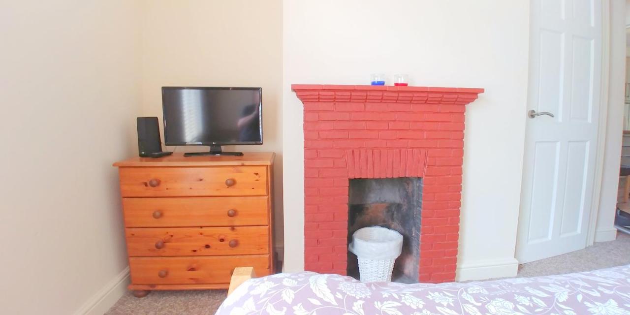 Apartment Bassett Flat With 2 Bedrooms And Superfast Wi-fi *
