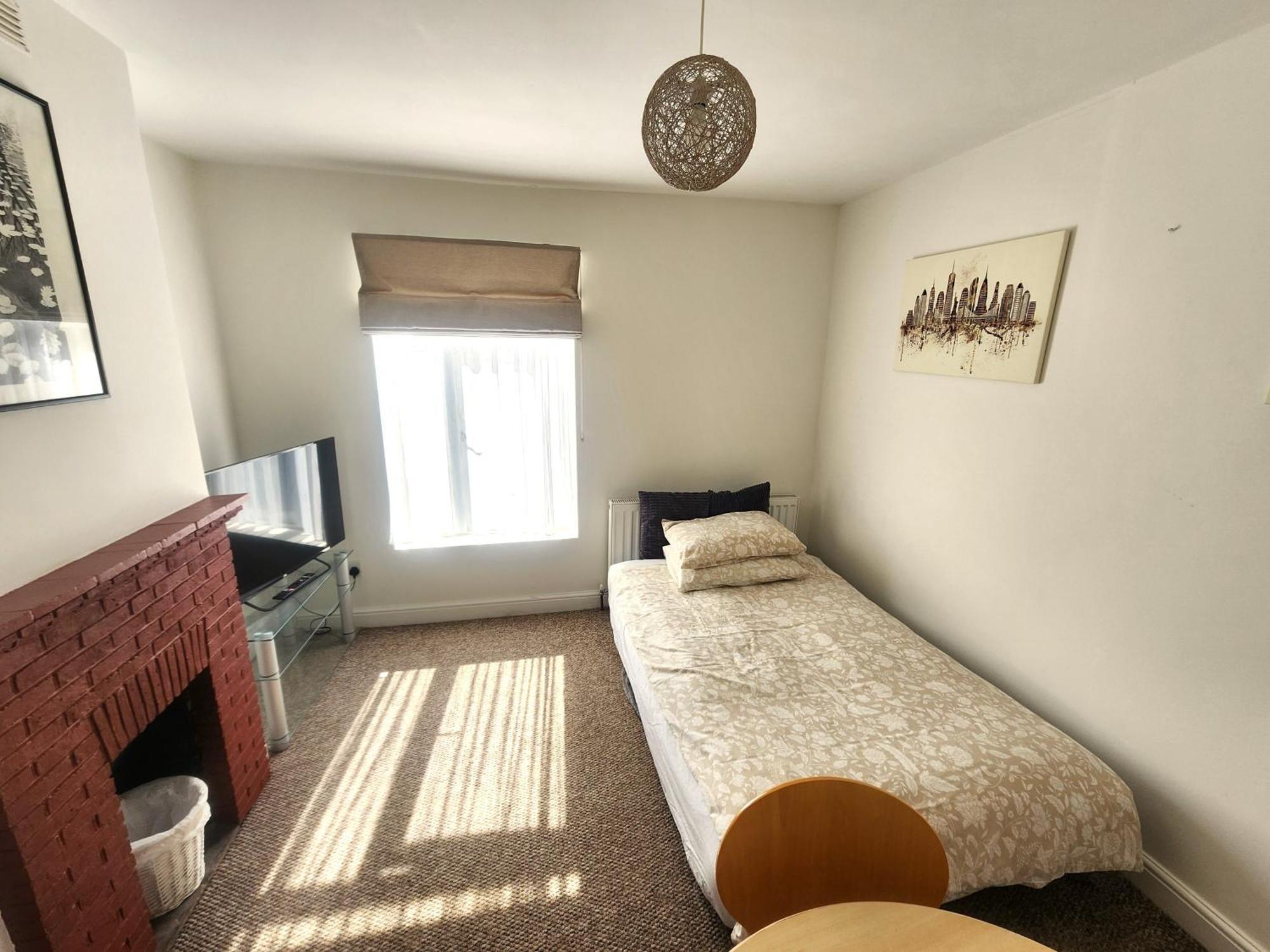 Apartment Bassett Flat With 2 Bedrooms And Superfast Wi-fi Sittingbourne